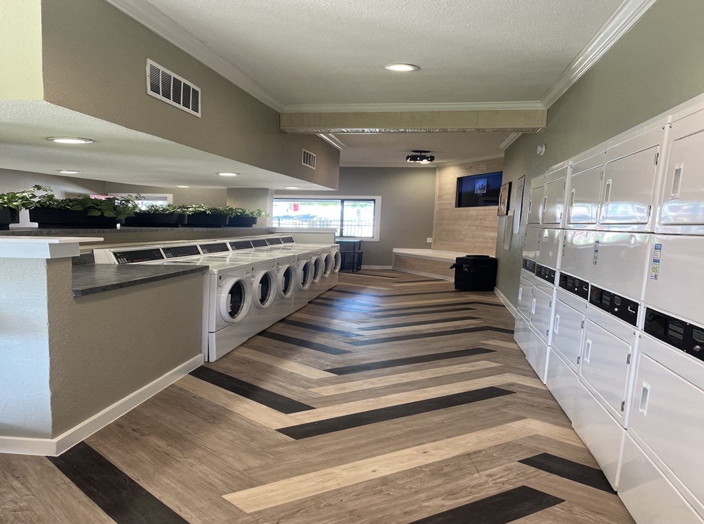 Fusion Fort Worth Apartments, 5709 E. Belknap Street, Haltom City, TX